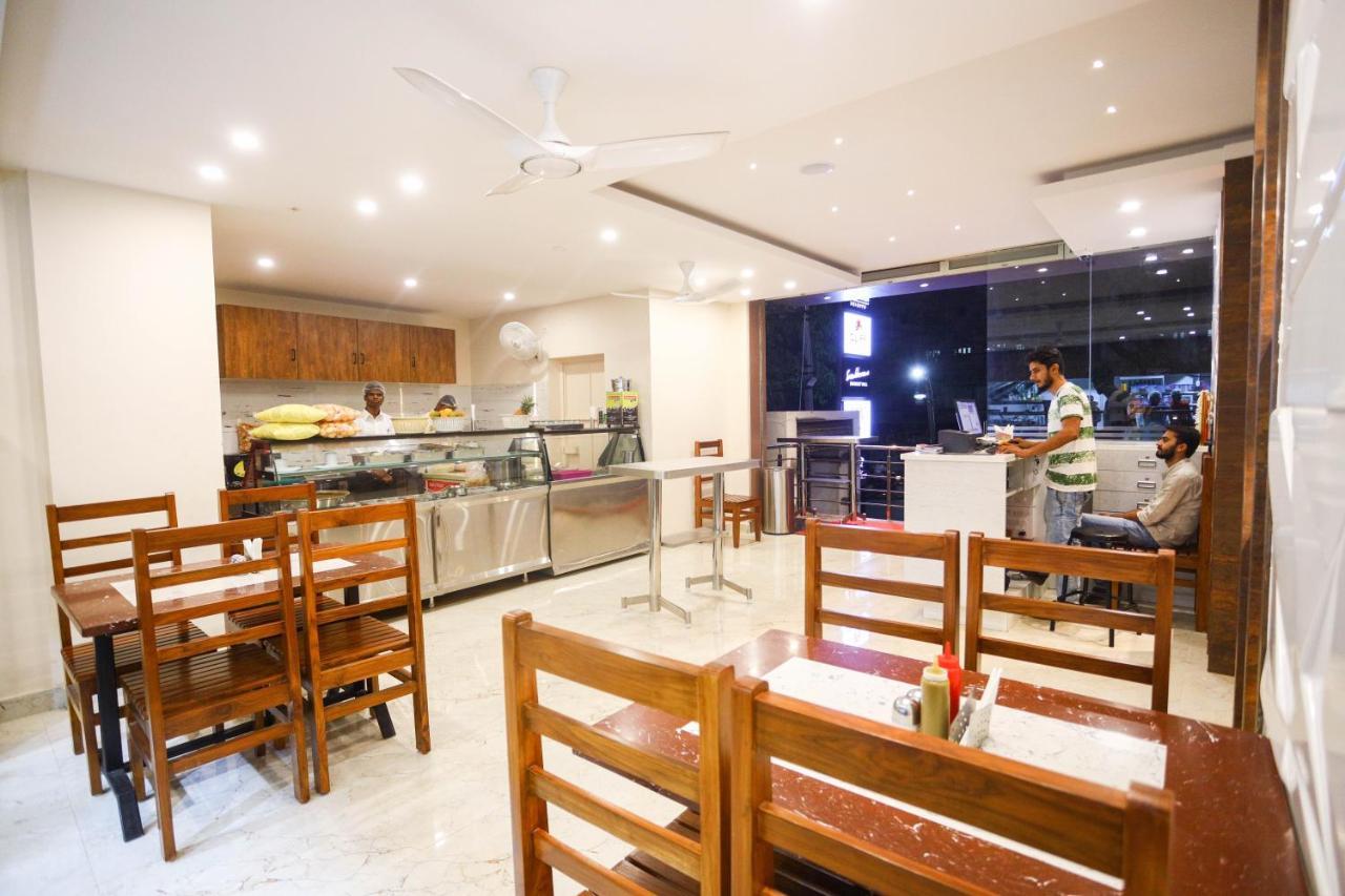 Cliff Embassy Banquet And Suites Shivamogga Exteriör bild